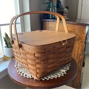 Longaberger Woven Pie Basket with Handles & Toggle Circa 1987 EUC